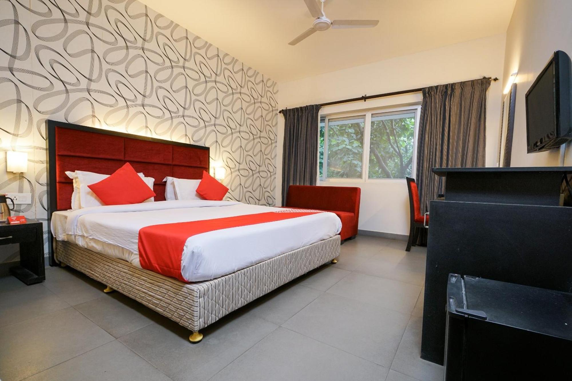 Super Townhouse Mookkannoor Tourist Home Angamali Exterior foto