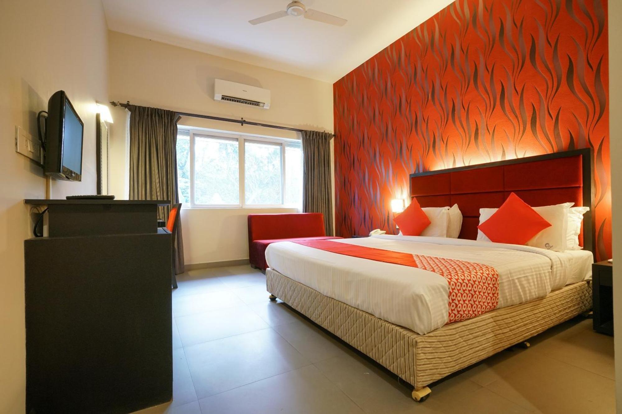 Super Townhouse Mookkannoor Tourist Home Angamali Exterior foto